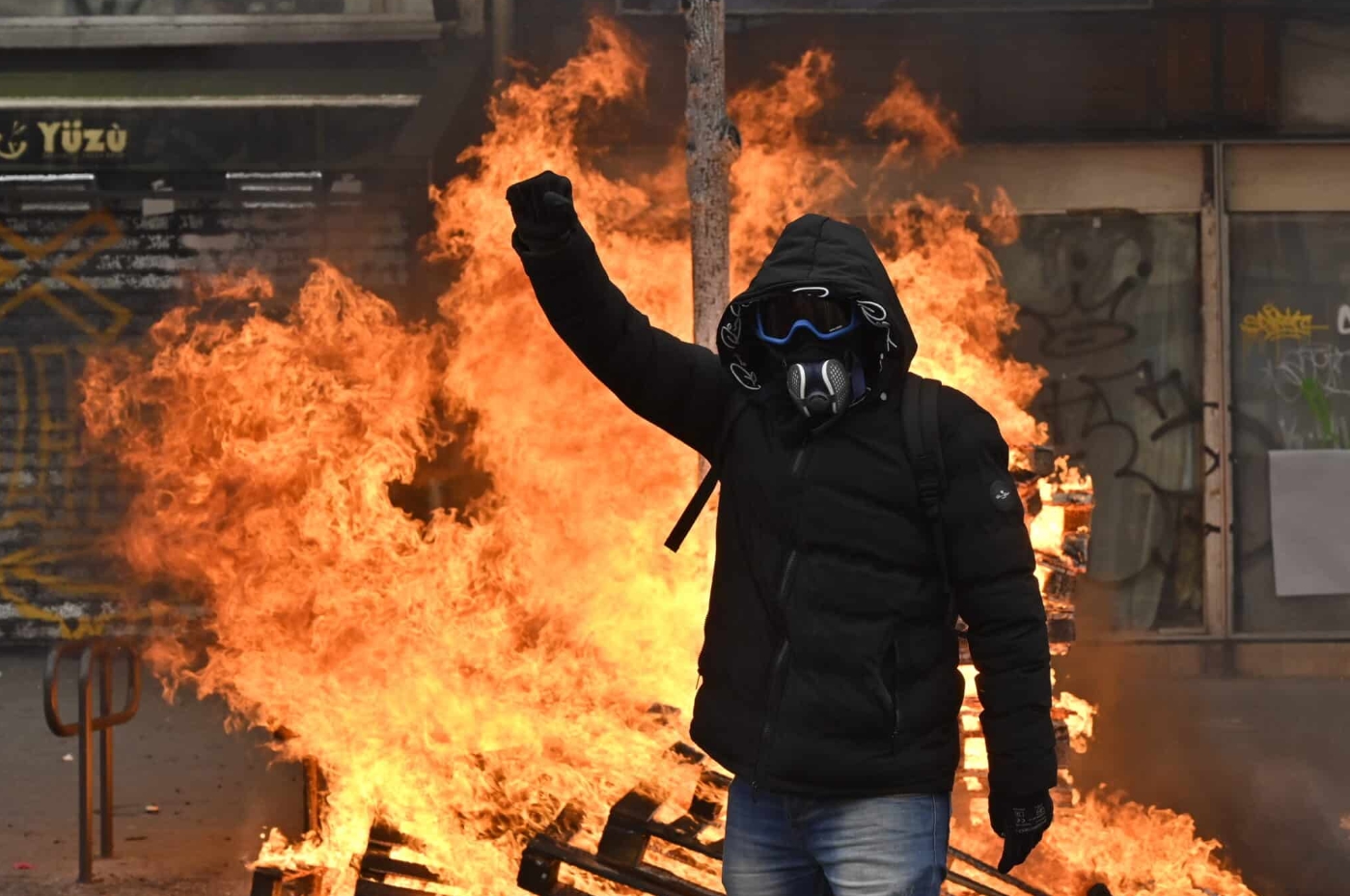 El estallido de la identidad en los Disturbios sociales en Francia 22